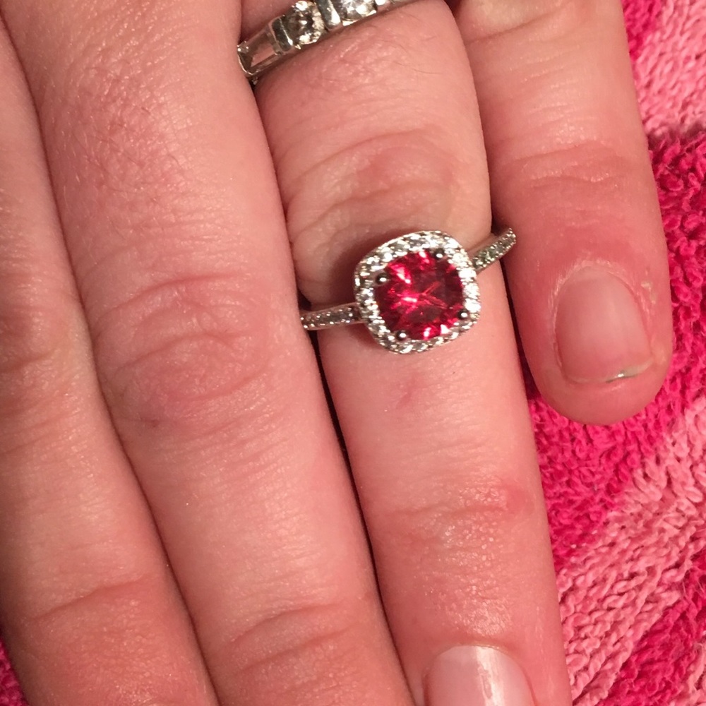 Red ruby ring - Picture 6 of 6